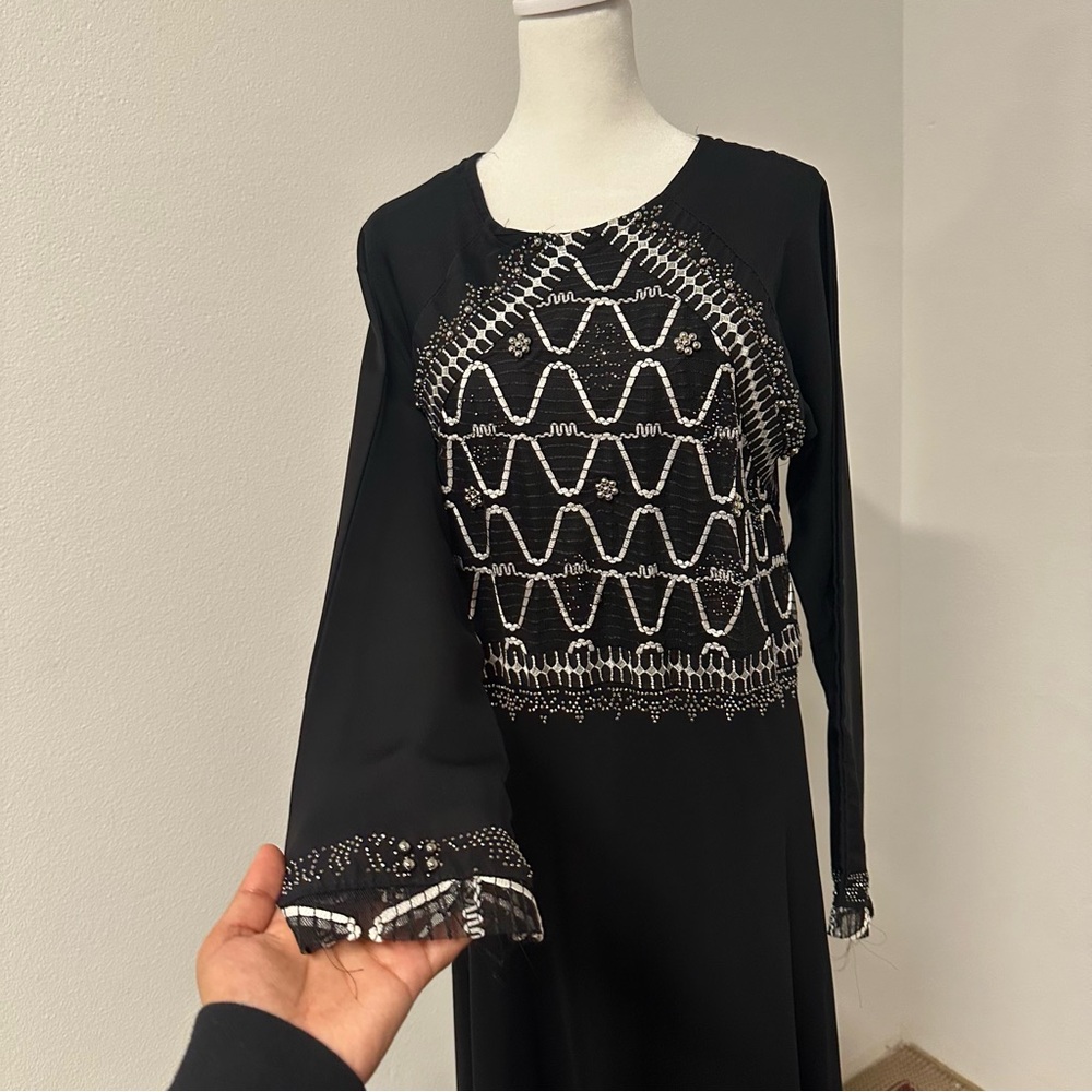 Black and White Embroidered Abaya